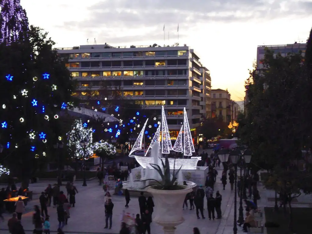 Wandering through Syntagma Square at Christmas 2014