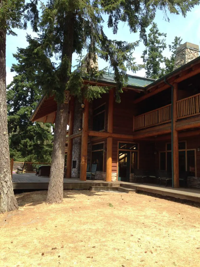 Entrance to The Lodge at Lakedale Resort on San Juan Island, Pacific Northwest. LifeBeyondBorders