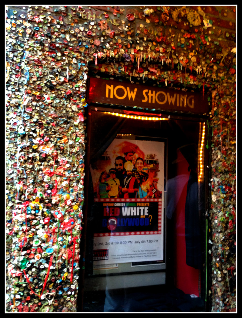 The Gumwall - Pike Place Market - Seattle - USA. Life Beyond Borders