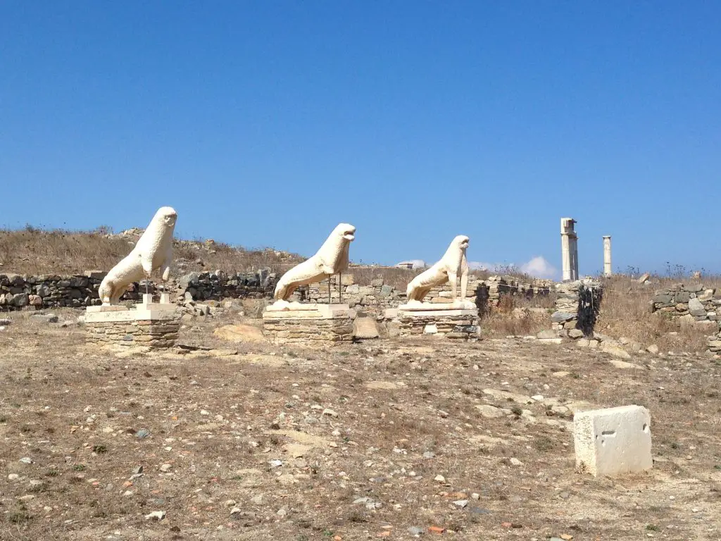 Avenue of the Lions - who guarded the island against invaders