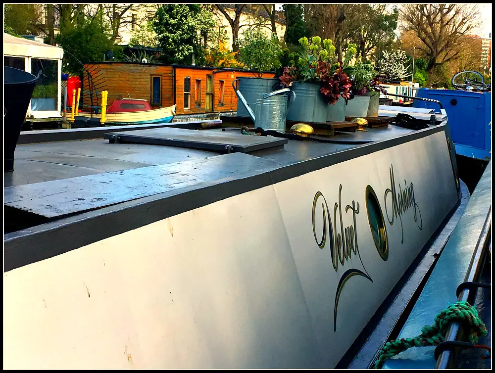 Velvet Morning - Canal life with Boutique Barges. Life Beyond Borders