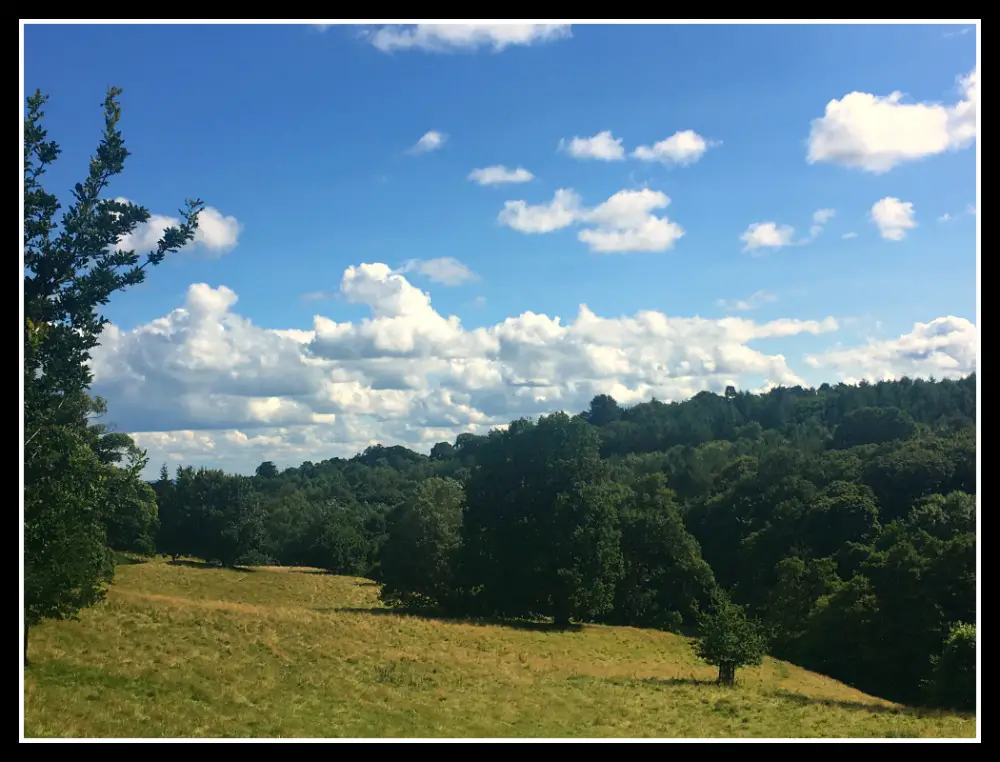 A gorgeous walk around Hawarden Estate, near Gladstone's Library, North Wales. Life Beyond Borders