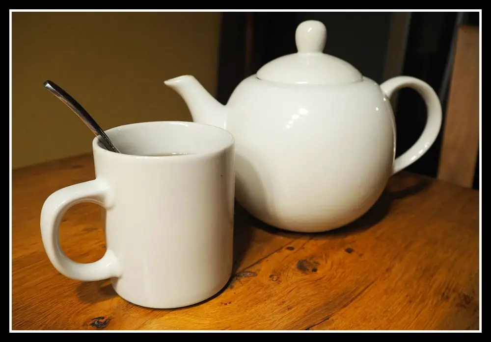 Serve the tea to your houseguests in the Netherlands Image © Rachel's Ruminations - Life Beyond Borders
