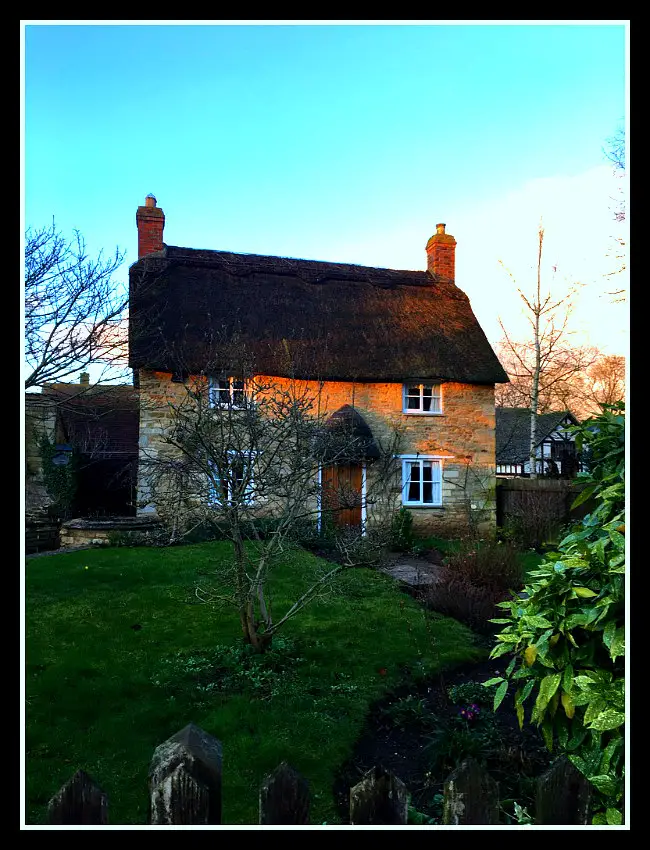 Thatched Houses of Lincolnshire - LifeBeyondBorders